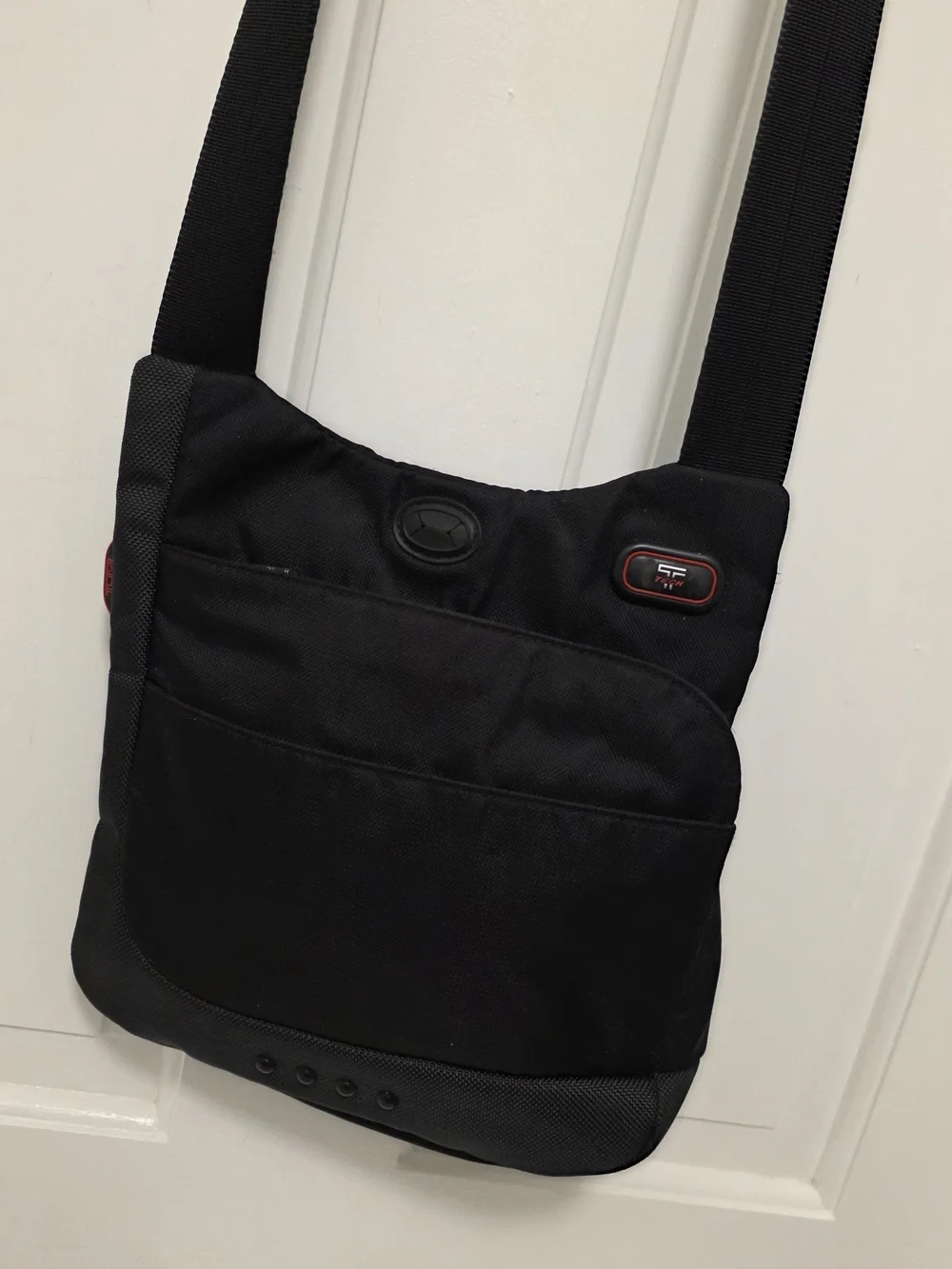 Tumi T-Tech Black Men’s Messenger Crossbody Bag with Subtle Red Accents, 5132D
